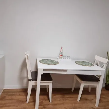 Naehe S-bahn Inklusive Parkplatz Oberesslingen